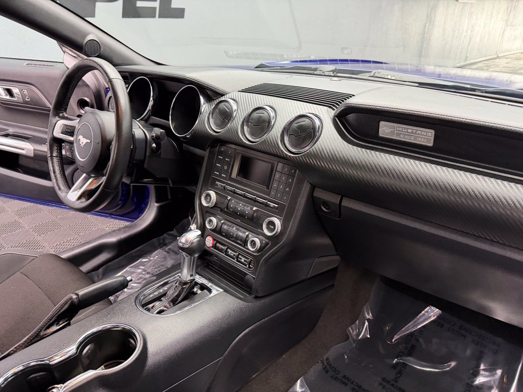 Used 2015 Ford Mustang Coupe RWD image 40
