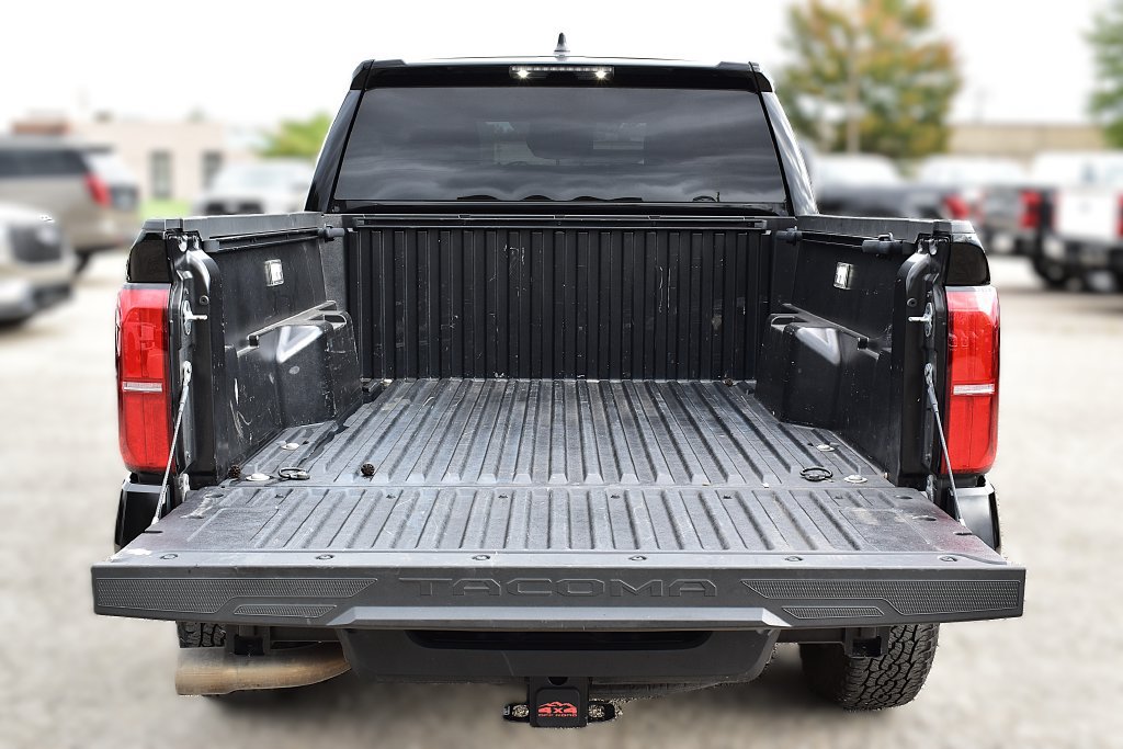 Used 2024 Toyota Tacoma TRD Off-Road AWD/4WD image 9