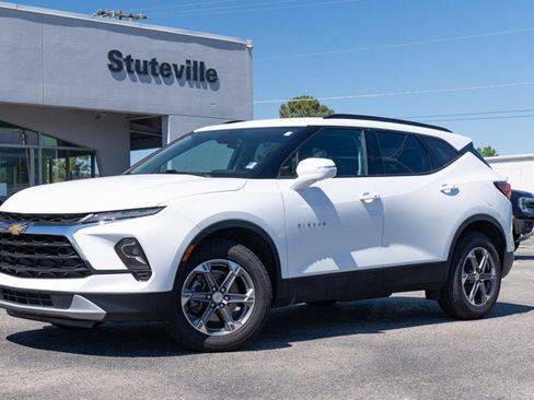 Used 2024 Chevrolet Blazer LT AWD/4WD image 1