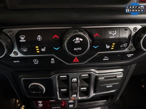 Used 2023 Jeep Gladiator Rubicon w/ Cold Weather Group image 22