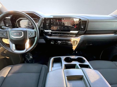 Used 2024 GMC Sierra 1500 Elevation w/ LPO, Elevation Black Package image 16