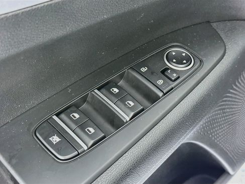 Used 2023 Kia Forte LXS w/ LXS Technology Package FWD image 17
