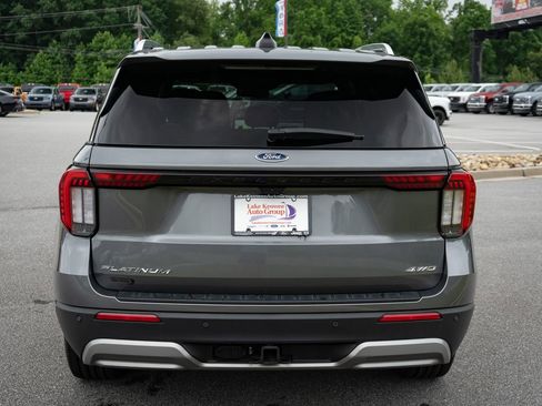 Used 2025 Ford Explorer Platinum AWD/4WD image 8