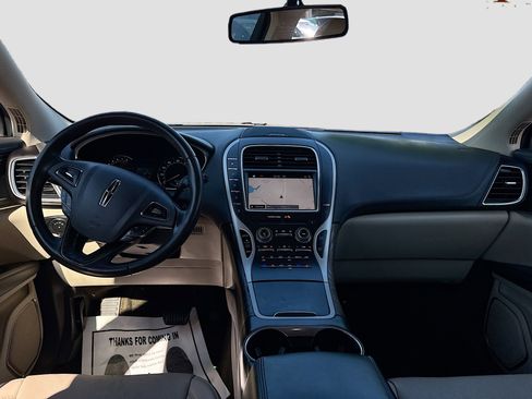 Used 2017 Lincoln MKX Reserve image 24