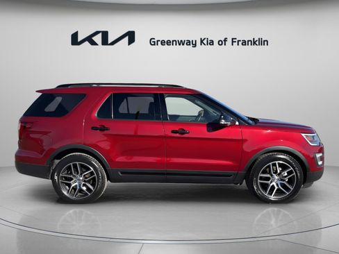 Used 2017 Ford Explorer Sport w/ Equipment Group 401A image 8