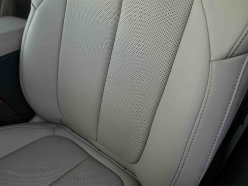 New 2025 Jeep Grand Cherokee L Limited image 25