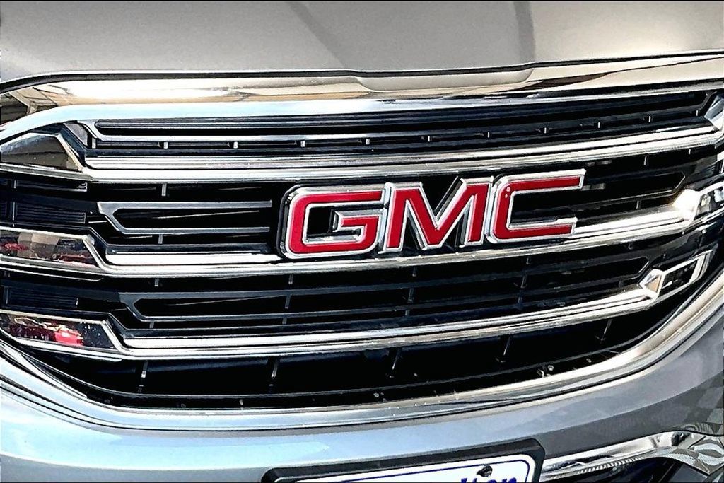 Used 2019 GMC Terrain SLT w/ Preferred Package FWD image 30