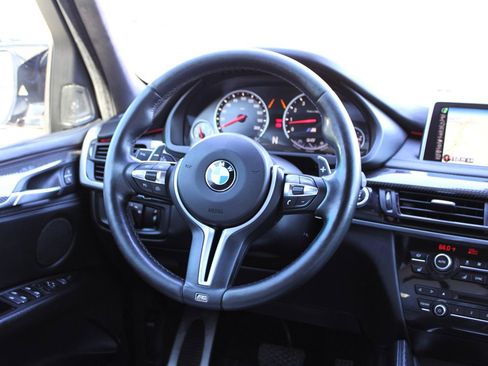 Used 2015 BMW X5 M image 16