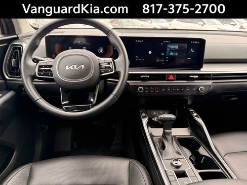 Certified 2025 Kia Sorento S FWD image 16