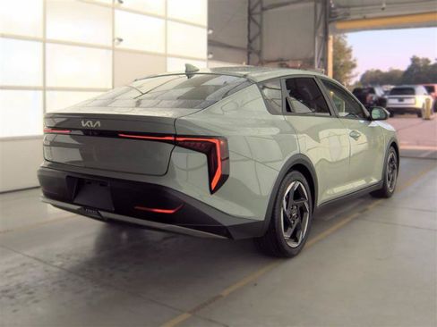 Used 2025 Kia K4 EX FWD image 8