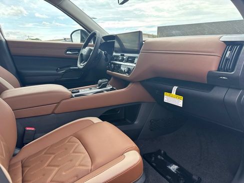 New 2026 Nissan Pathfinder Platinum w/ Cargo Package AWD/4WD image 22