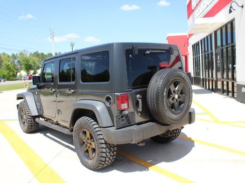 Used 2018 Jeep Wrangler Unlimited Sport S AWD/4WD image 4