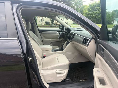Used 2018 Volkswagen Atlas SE FWD image 24