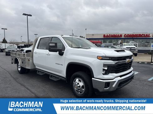 Used 2024 Chevrolet Silverado 3500 LT w/ Convenience Package image 1