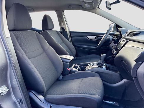 Used 2019 Nissan Rogue Sport S image 28