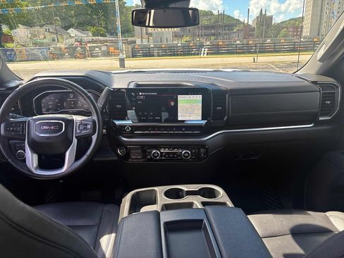 Used 2025 GMC Sierra 1500 SLT AWD/4WD image 24