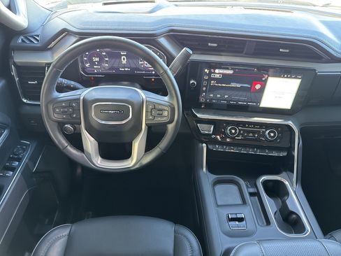 Used 2025 GMC Sierra 2500 Denali w/ Denali Reserve Package image 18