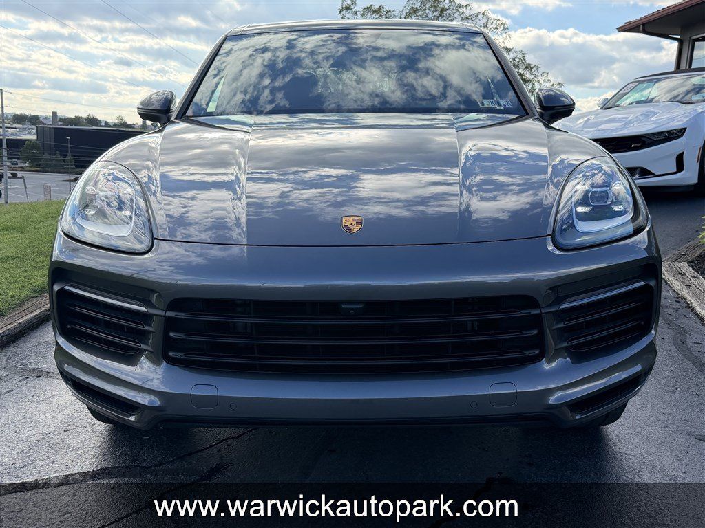 Used 2022 Porsche Cayenne AWD/4WD image 2
