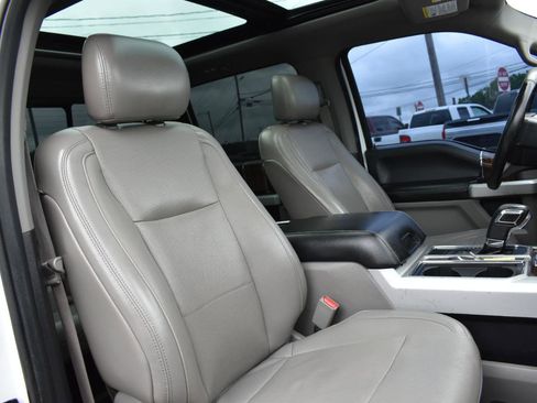 Used 2017 Ford F150 Lariat w/ Equipment Group 501A Mid AWD/4WD image 32