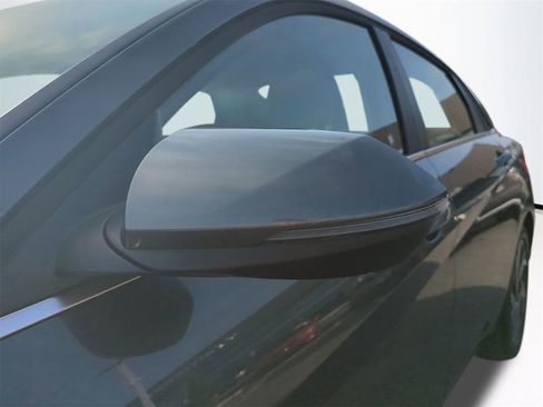 New 2026 Hyundai Elantra Limited FWD image 12