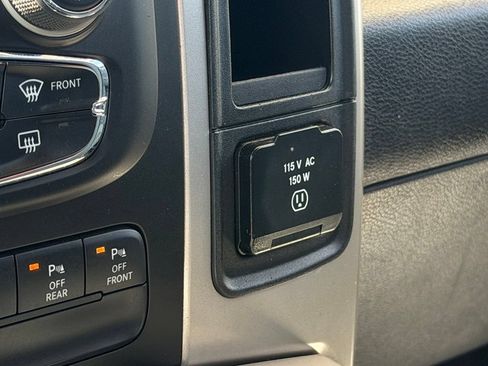Used 2017 RAM 1500 Big Horn AWD/4WD image 23