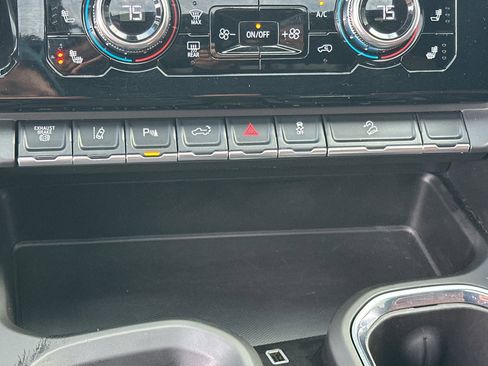 Used 2025 GMC Sierra 2500 Denali Ultimate w/ Snow Plow Prep/Camper Package image 30