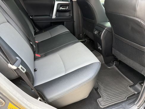 Used 2024 Toyota 4Runner SR5 Premium w/ Moonroof Package AWD/4WD image 25