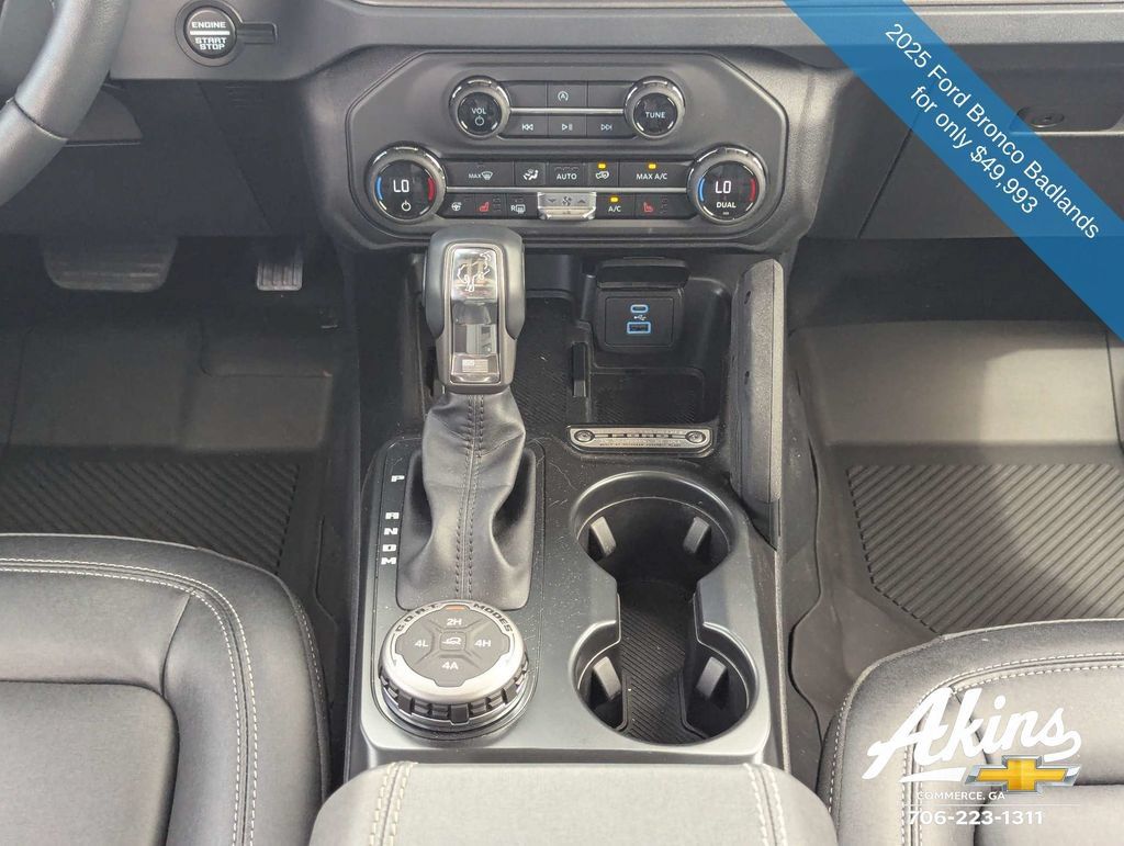 Used 2025 Ford Bronco Badlands AWD/4WD image 20