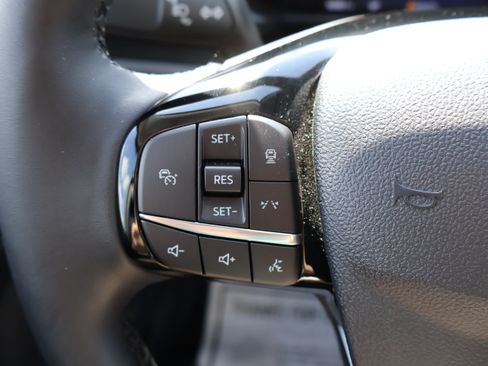 Used 2025 Ford Escape SE FWD image 35