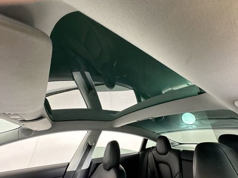 Used 2019 Tesla Model 3 Standard Range RWD image 12