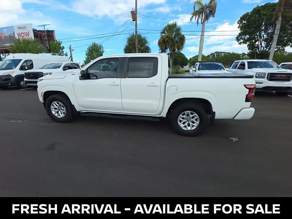 Used 2024 Nissan Frontier SV RWD image 4