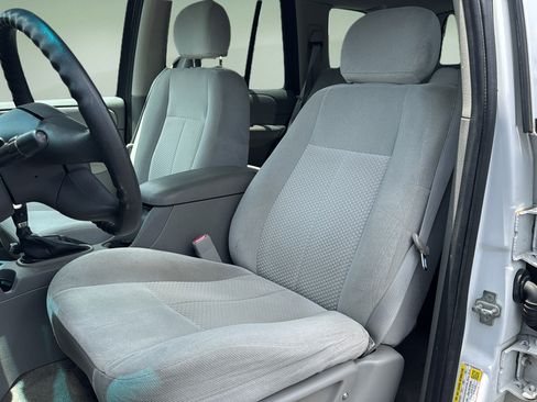 Used 2008 Chevrolet TrailBlazer 4WD image 10