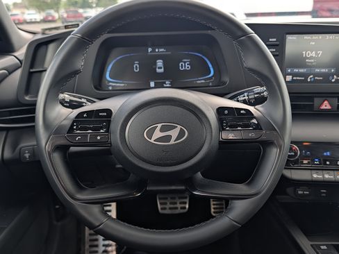 Certified 2025 Hyundai Elantra Sport FWD image 16