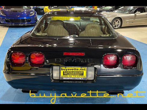 Used 1996 Chevrolet Corvette Coupe RWD image 5