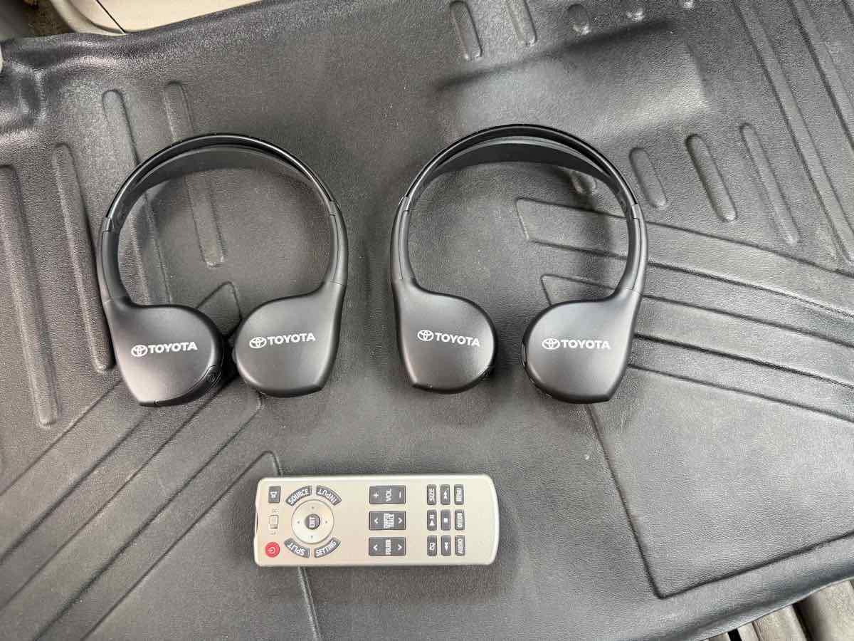 Used 2018 Toyota Sienna XLE Premium FWD image 26