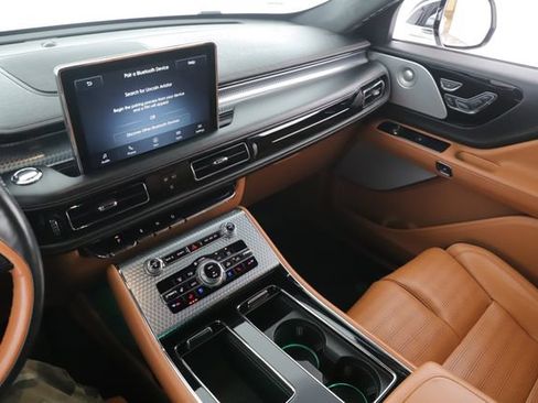 Used 2022 Lincoln Aviator Black Label w/ Dynamic Handling Package AWD/4WD image 27