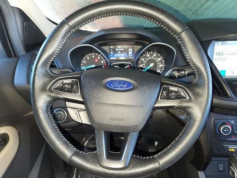 Used 2019 Ford Escape SEL image 22