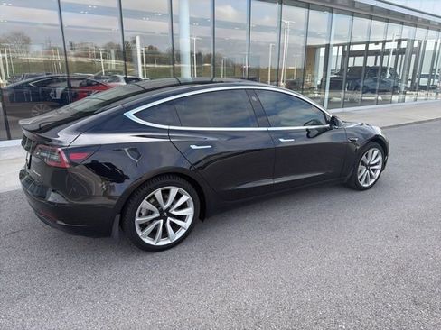 Used 2018 Tesla Model 3 Long Range image 4