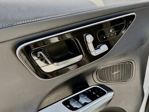 Used 2023 Mercedes-Benz GLC 300 image 24