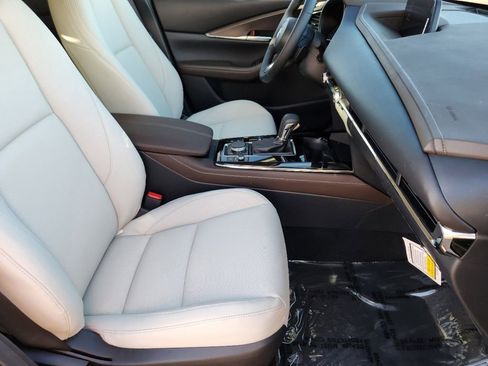 New 2025 MAZDA CX-30 AWD 2.5 S w/ Premium Package image 17