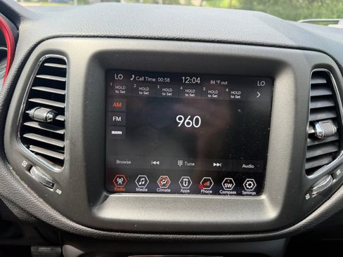 Used 2019 Jeep Compass Trailhawk AWD/4WD image 34