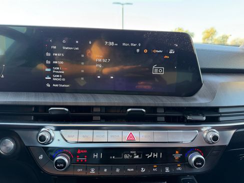 Used 2024 Kia Telluride SX Prestige image 12