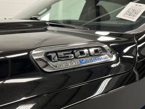 Used 2024 RAM 1500 Laramie image 37