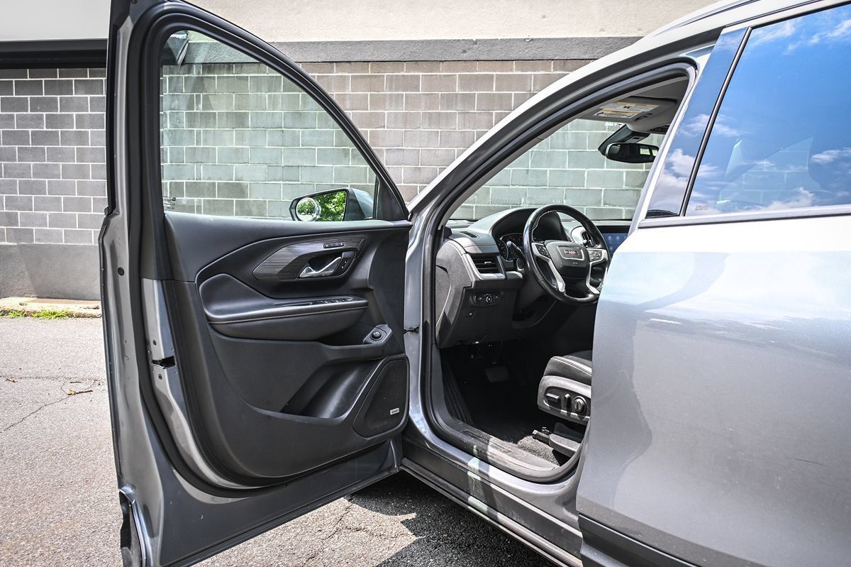 Used 2020 GMC Terrain SLT w/ Preferred Package AWD/4WD image 7