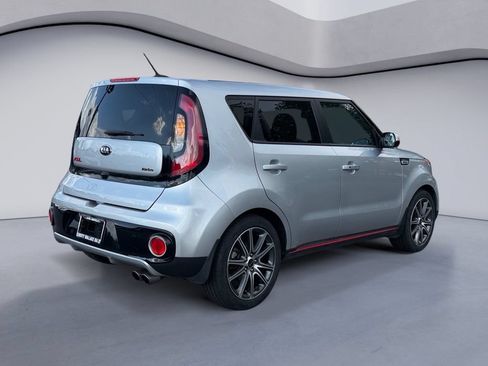 Used 2019 Kia Soul ! FWD image 5