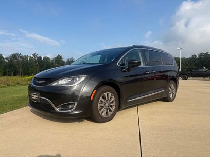 Used 2020 Chrysler Pacifica Touring-L Plus