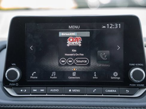 Used 2023 Nissan Rogue SV AWD/4WD image 19