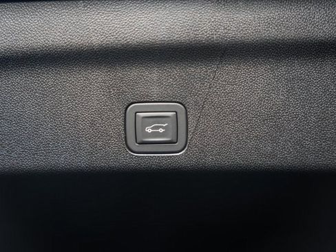 New 2026 Chevrolet Suburban High Country image 10