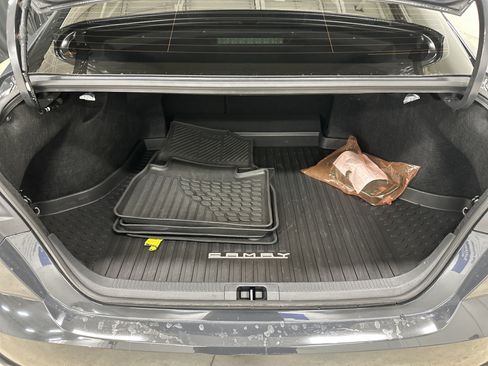 Used 2025 Toyota Camry SE image 34