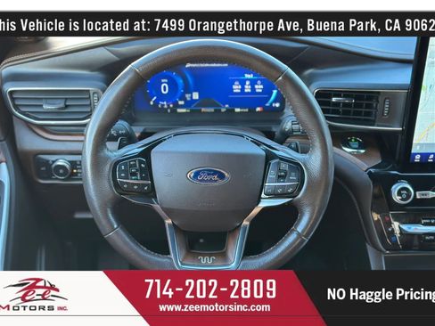 Used 2021 Ford Explorer King Ranch w/ Premium Technology Package image 19